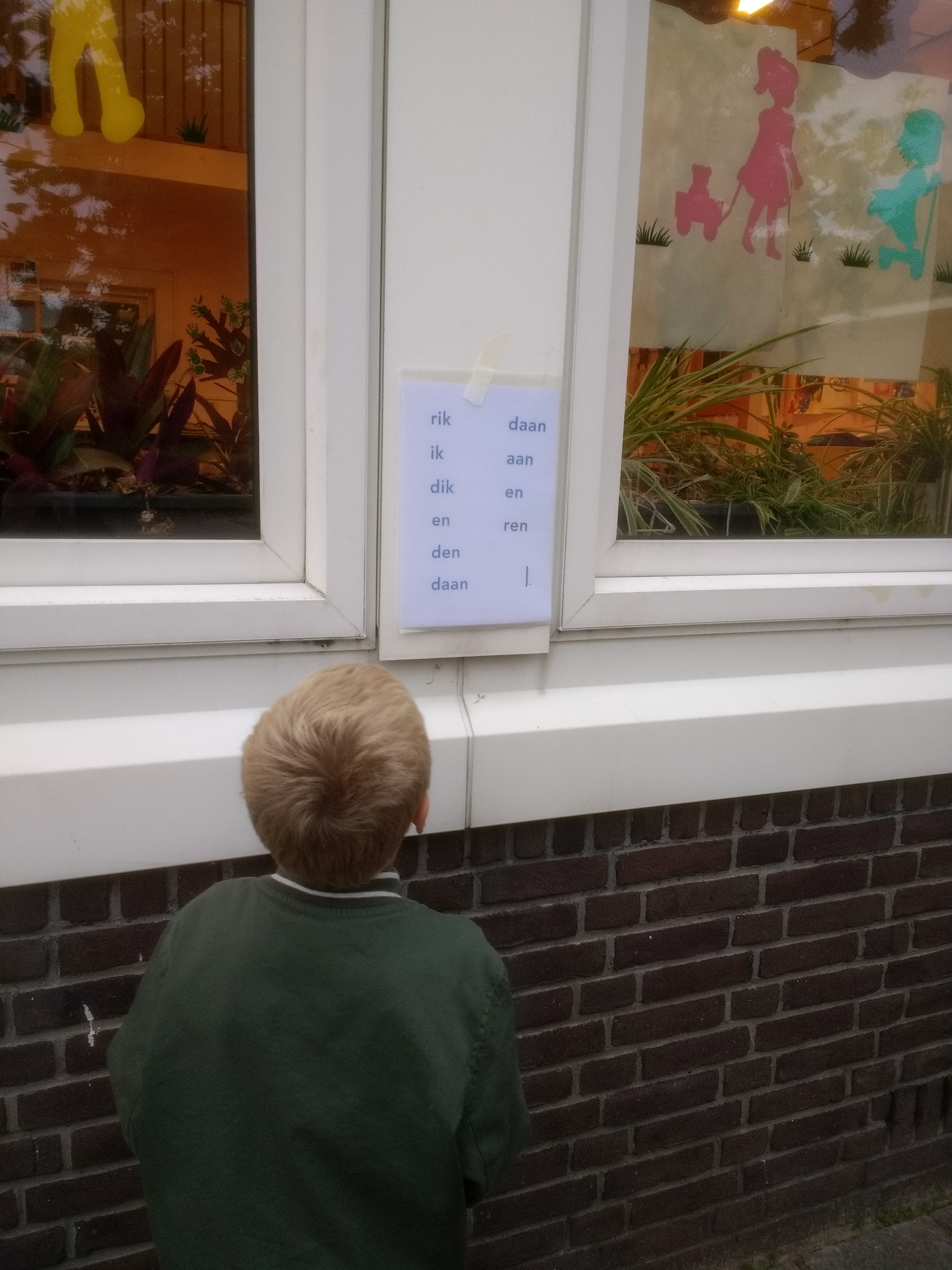 Buiten lezen in groep drie!